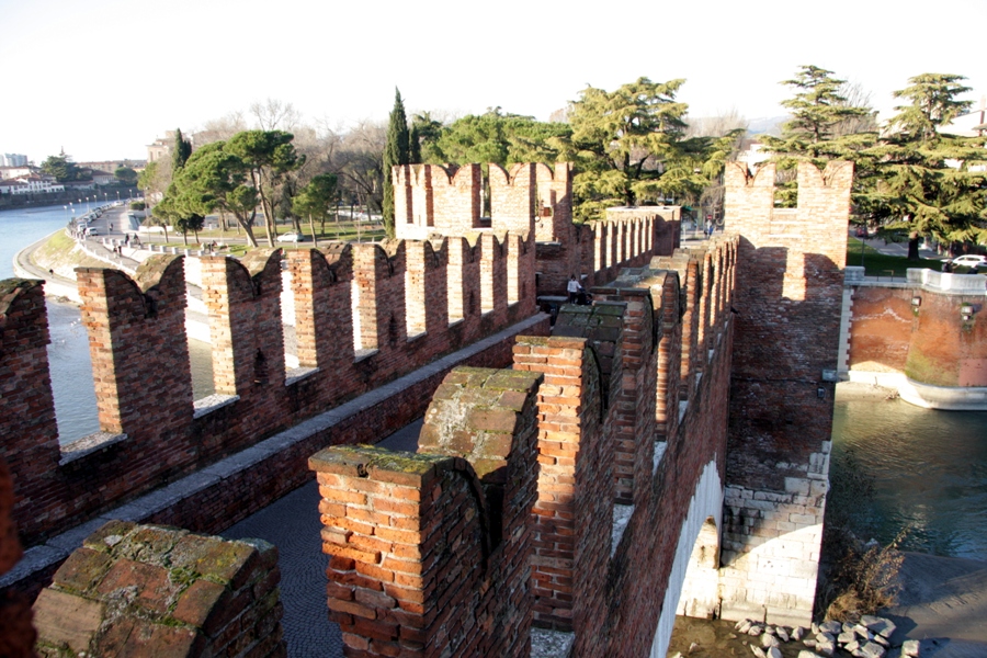 Ponte del Castel Vecchio - Bridge oif Castel Vecchio (Old Castle)